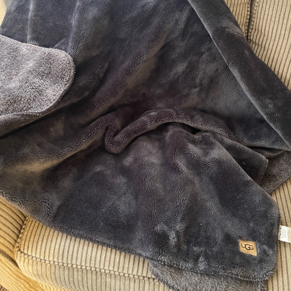 Ugg blanket